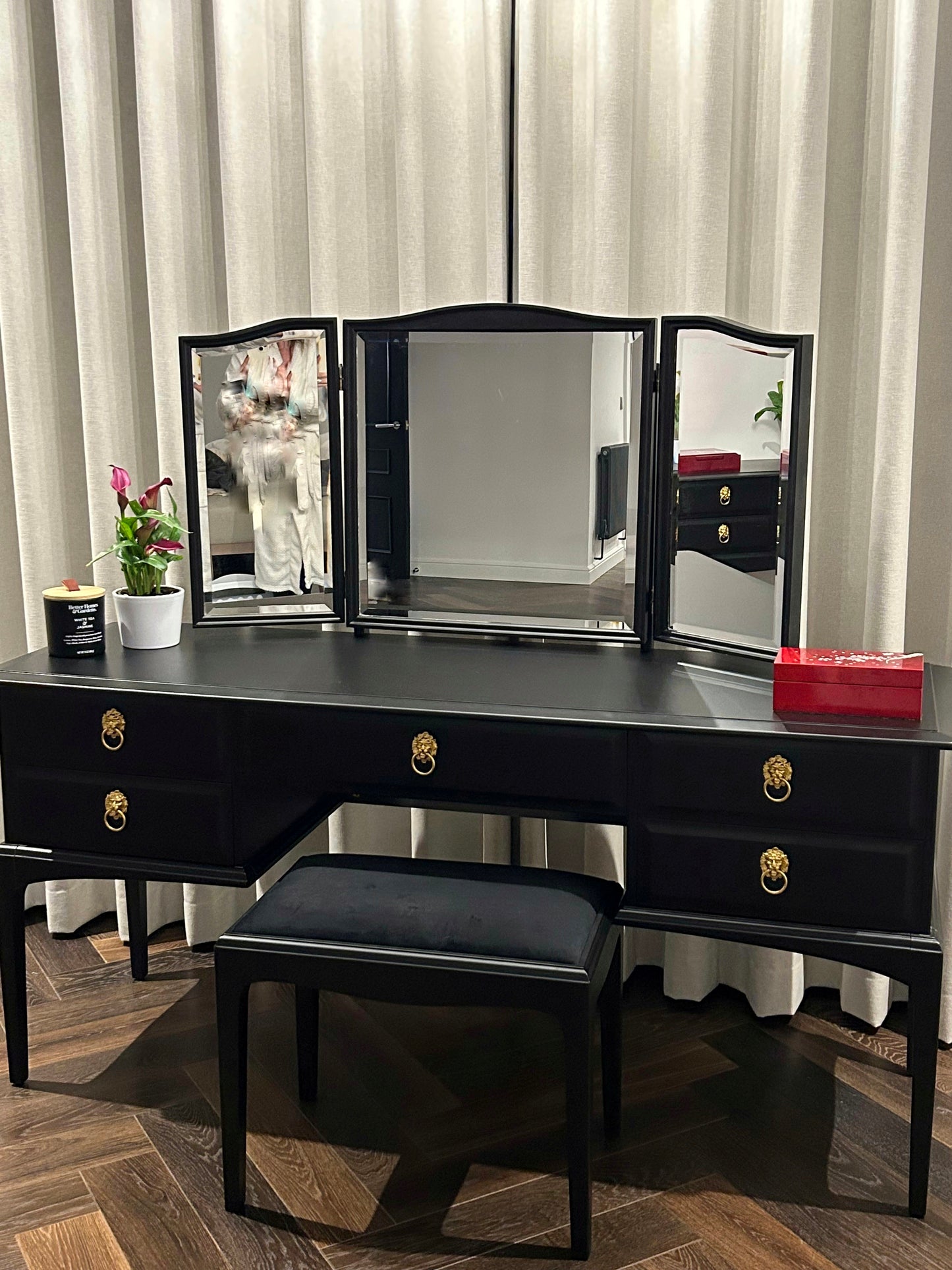 Stag Minstrel Dressing Table