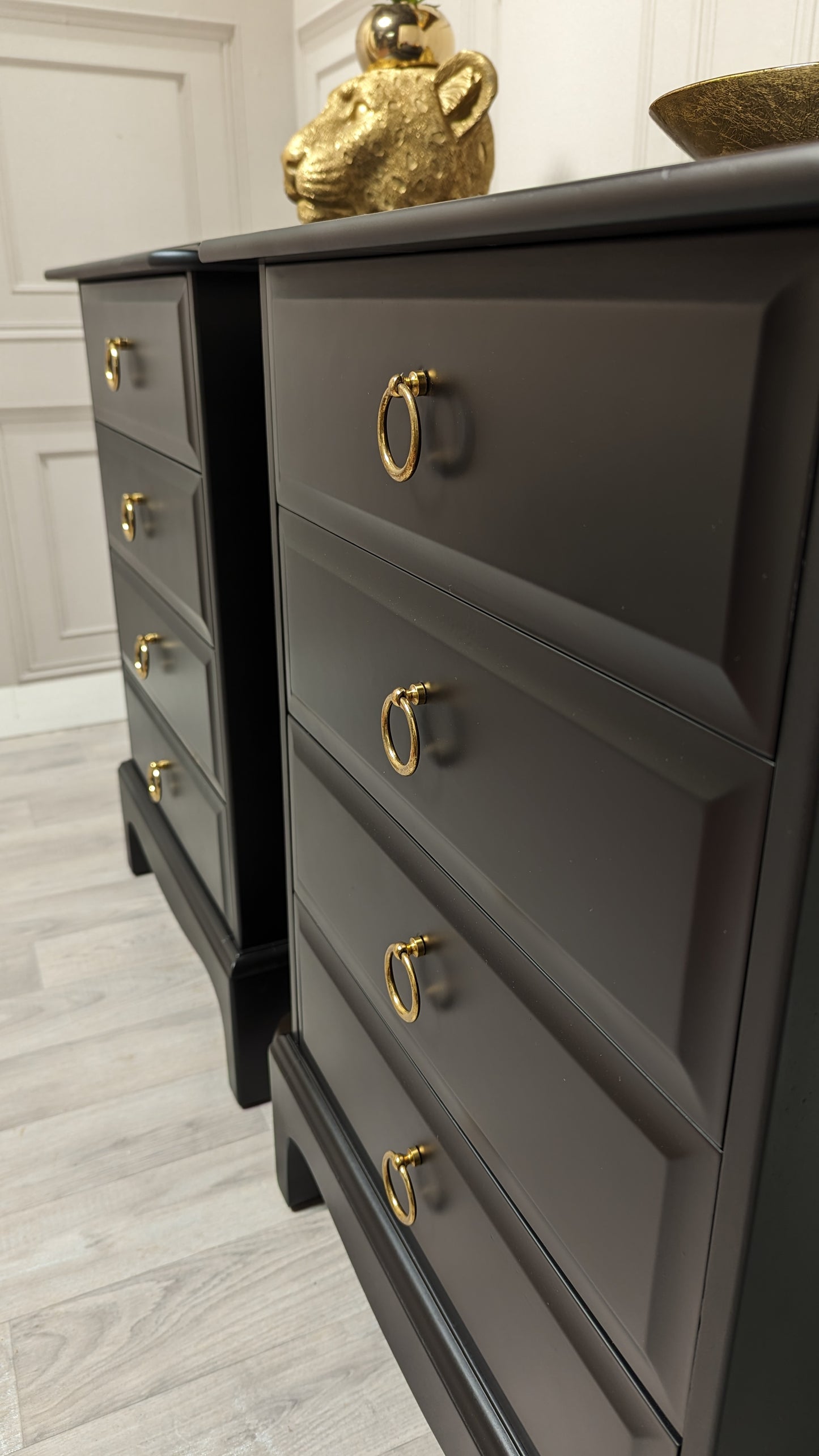 Stag Minstrel 4 Drawer Pair of Bedsides Black