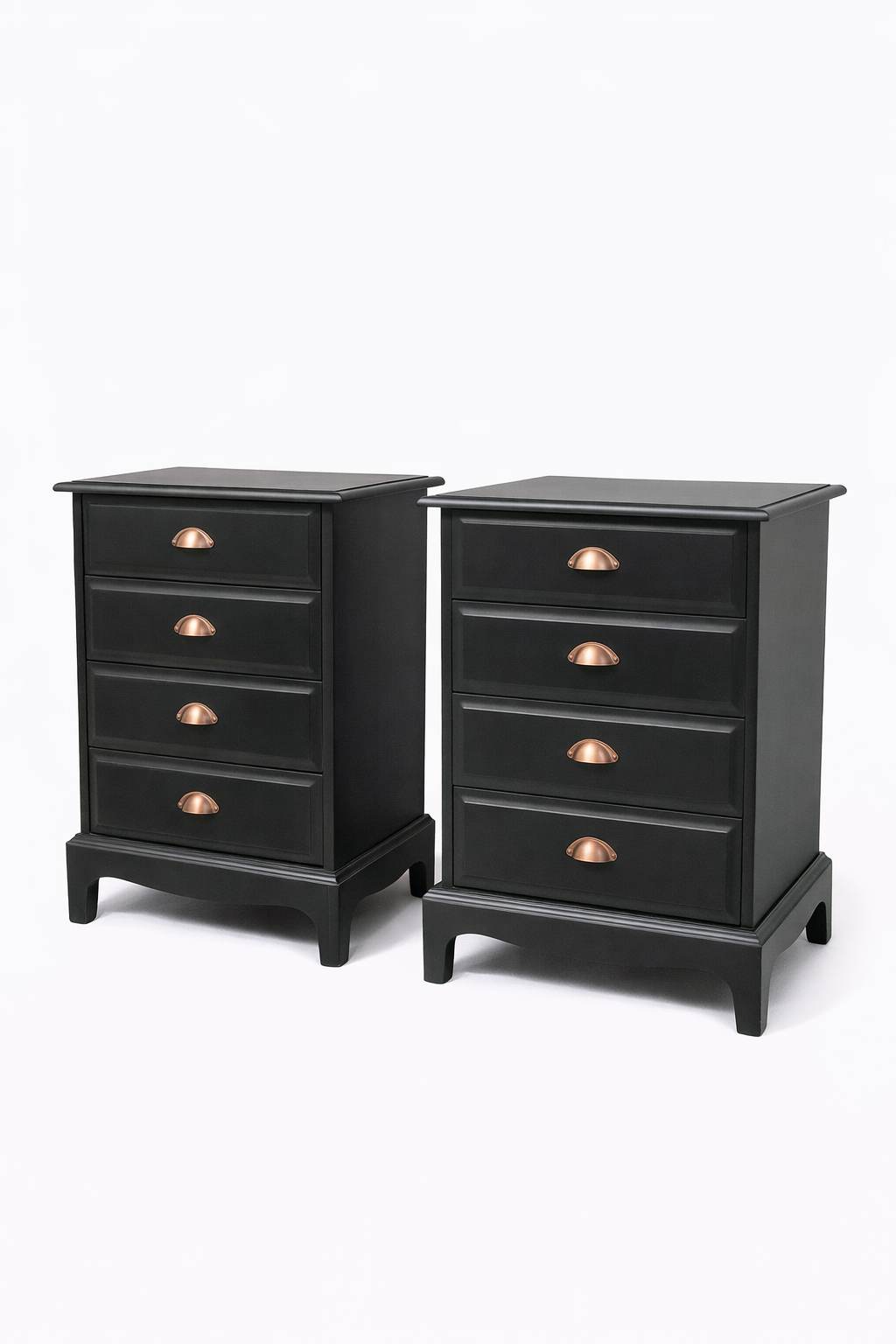 Stag Minstrel 4 Drawer Pair of Bedsides Black