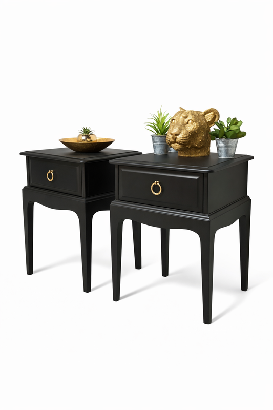 Stag Minstrel 'Leggy' bedsides