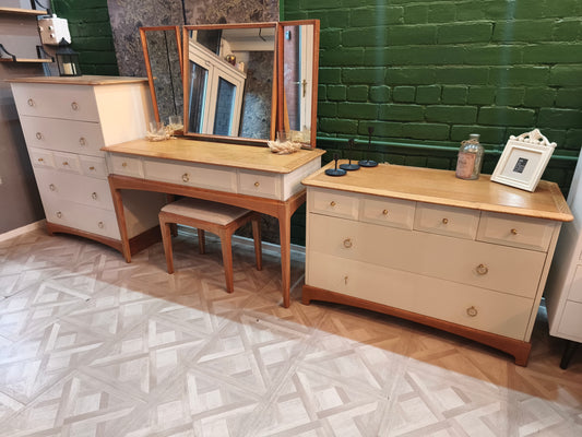 Stag Madrigal Bedroom Set