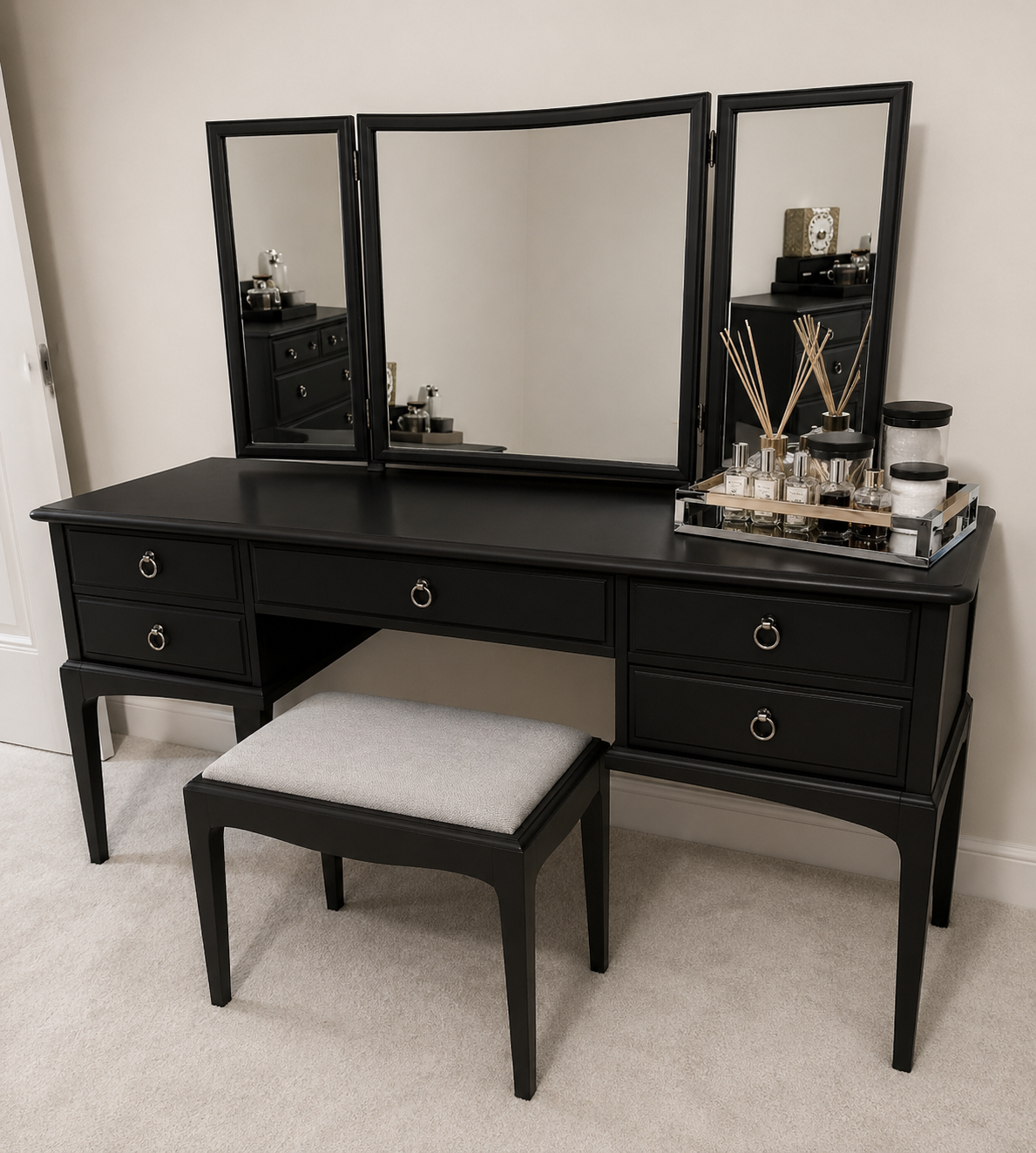 Stag Minstrel Dressing Table