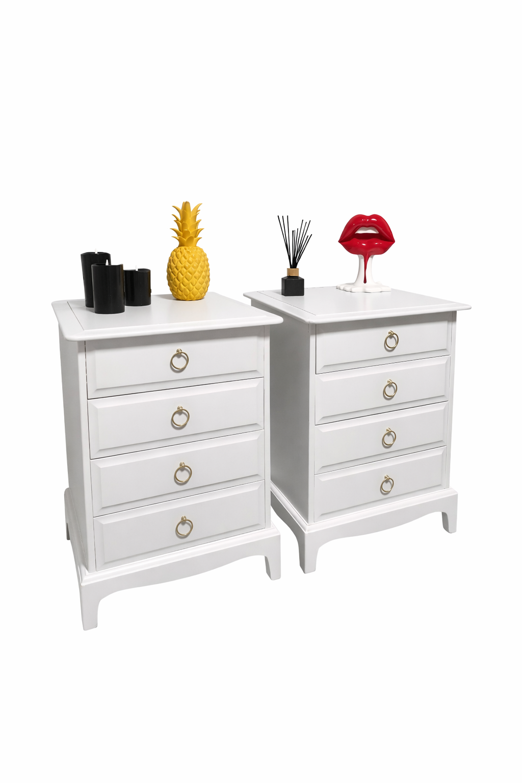 Stag Minstrel 4 Drawer Pair of Bedsides off white